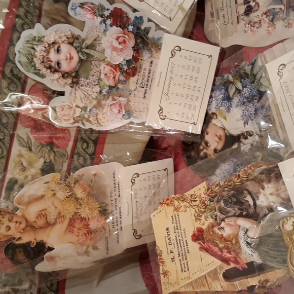 Decor - Picture 2 of 9